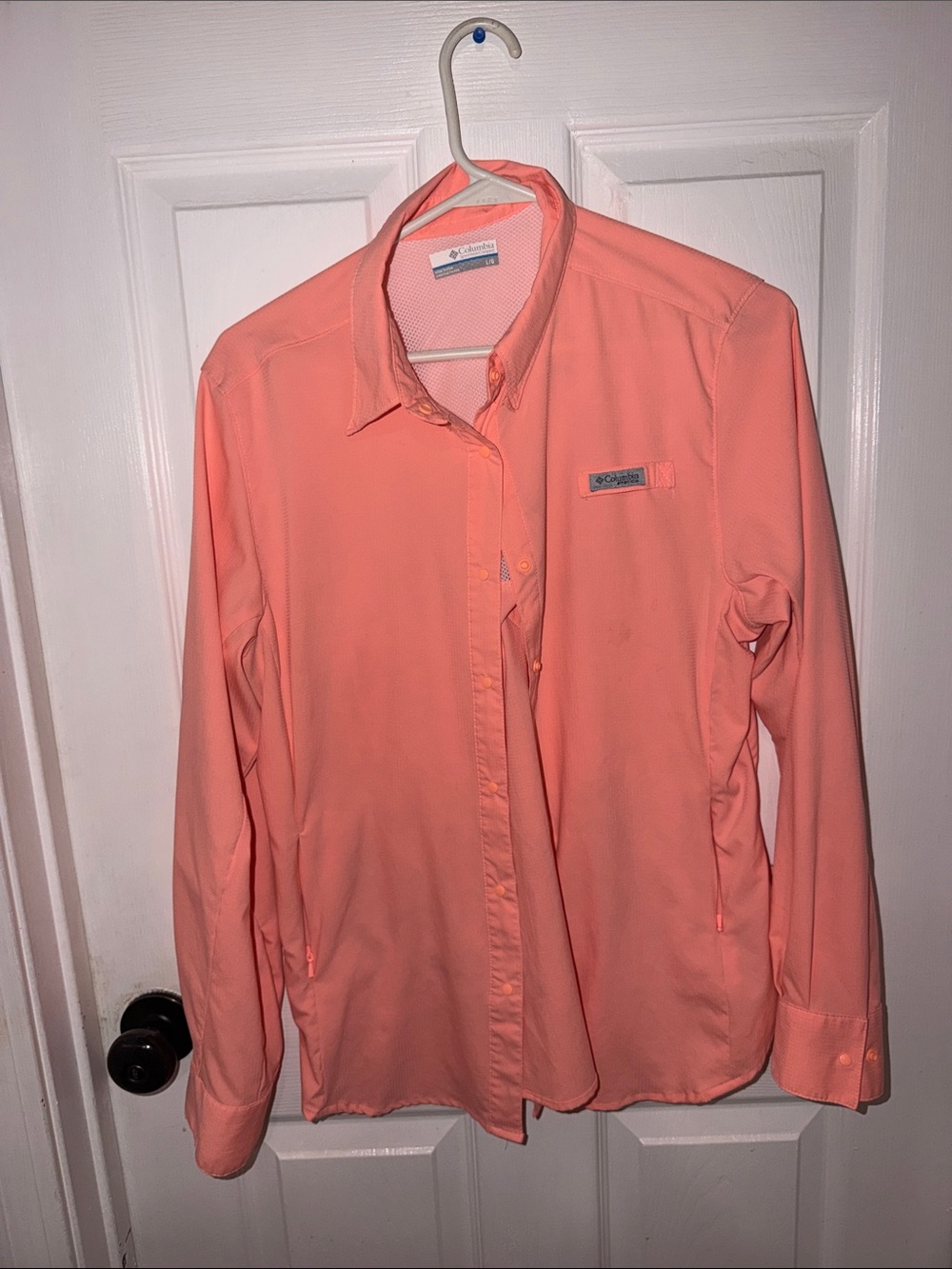 Columbia women’s  Coral Performance Button-Down Shirt